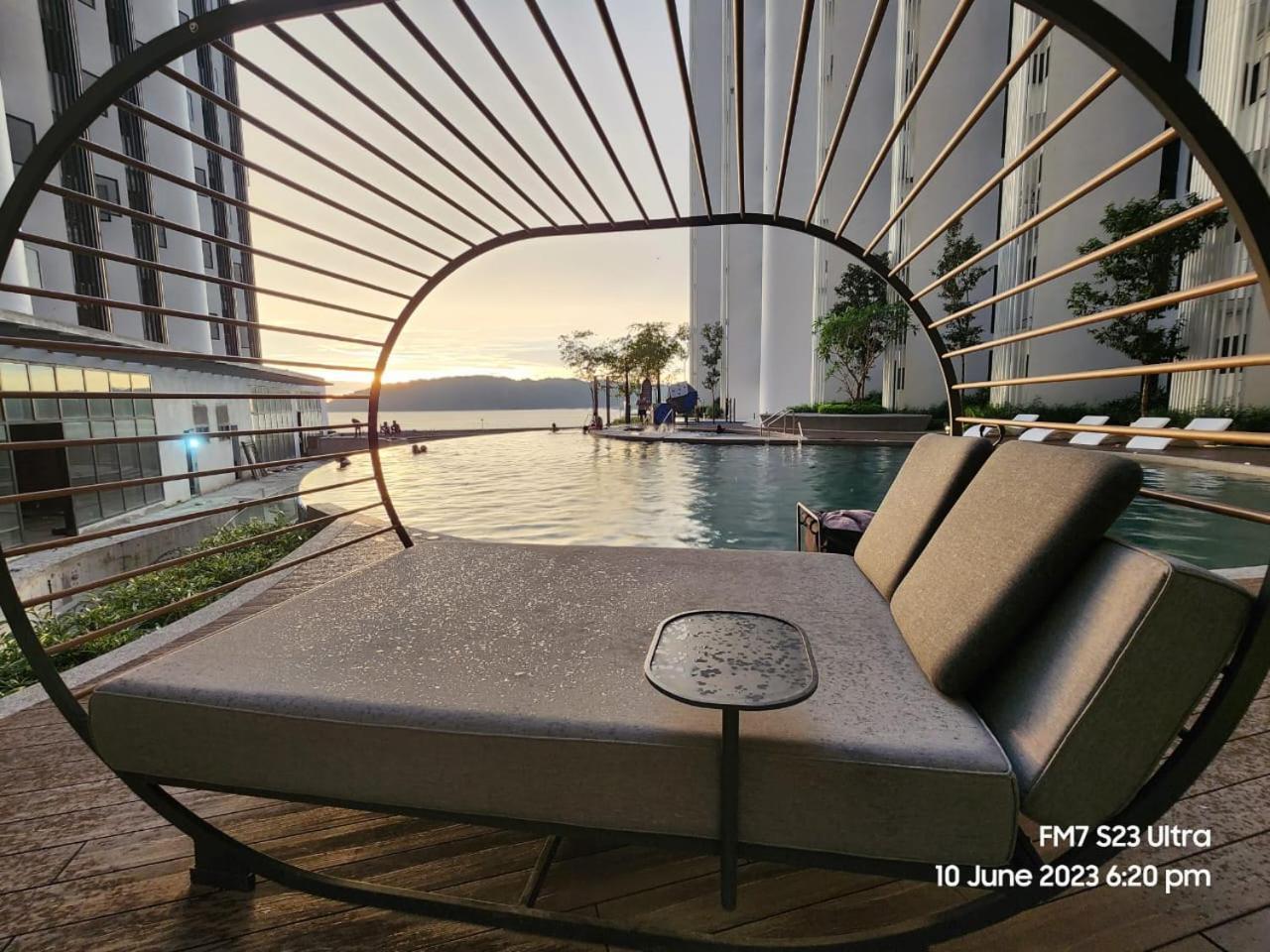 The Shore Ns Studio Suites Sea View Kota Kinabalu Esterno foto